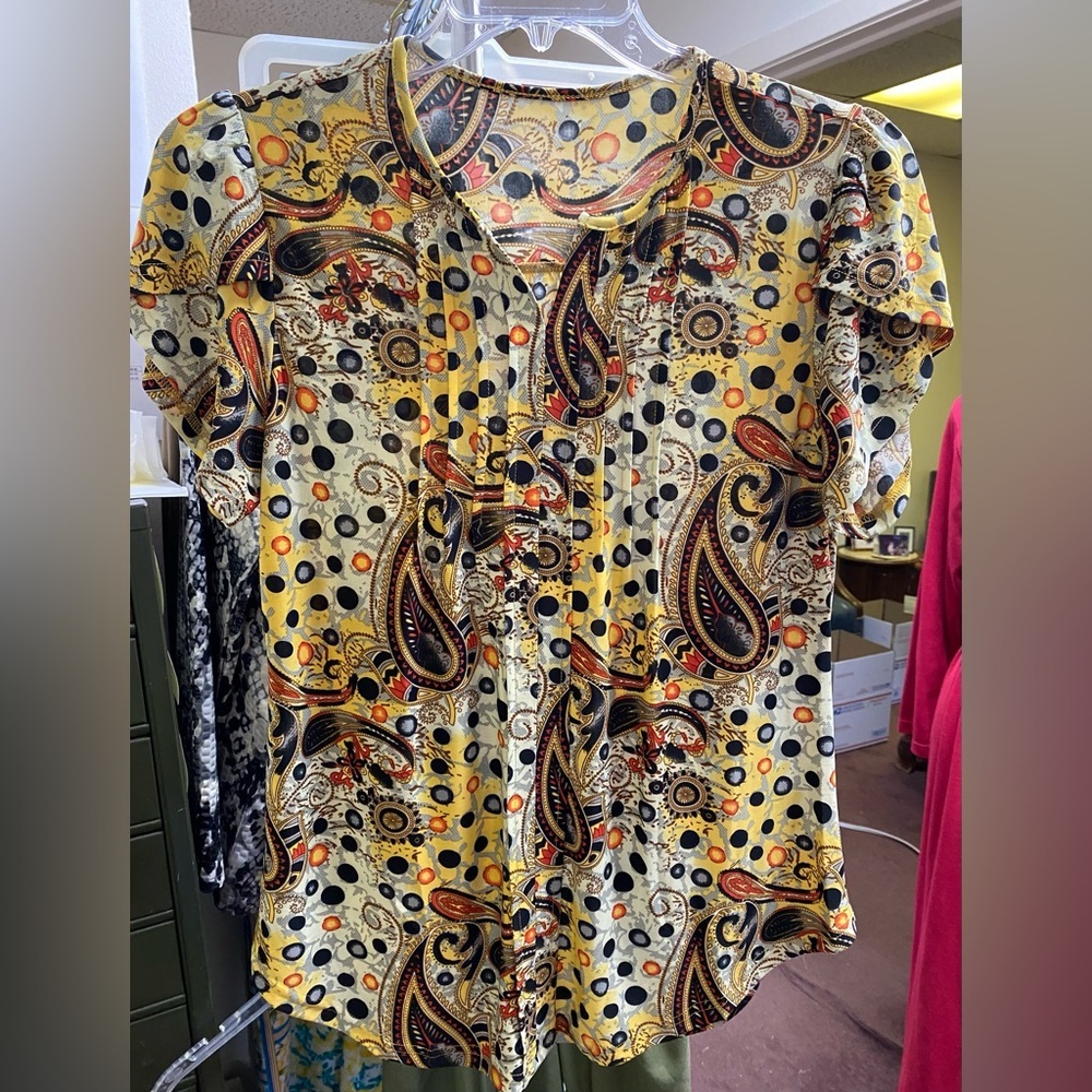 Tulip flutter sleeve blouse, size M, NWOT